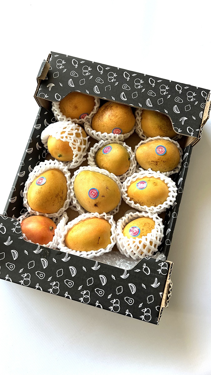 Коробка мини манго (12-18 шт., 1,9-2,1 кг)