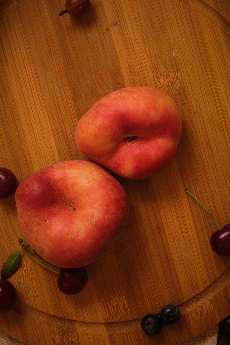 Персик инжирный (0,5 кг)